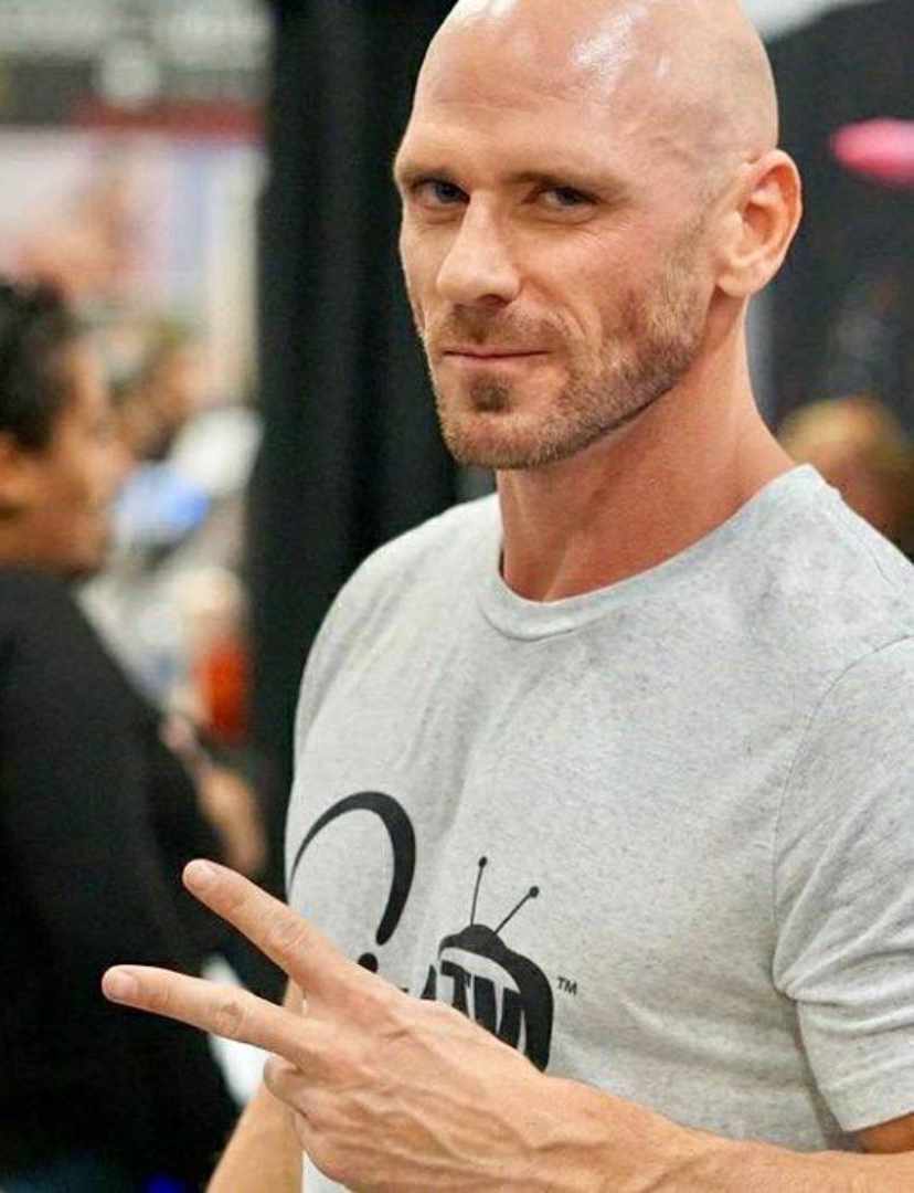 Johnny Sins at SXhibition
