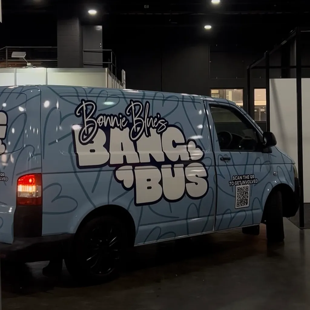 SXhibition | Profile picture of Bonnie Blue Bang Bus